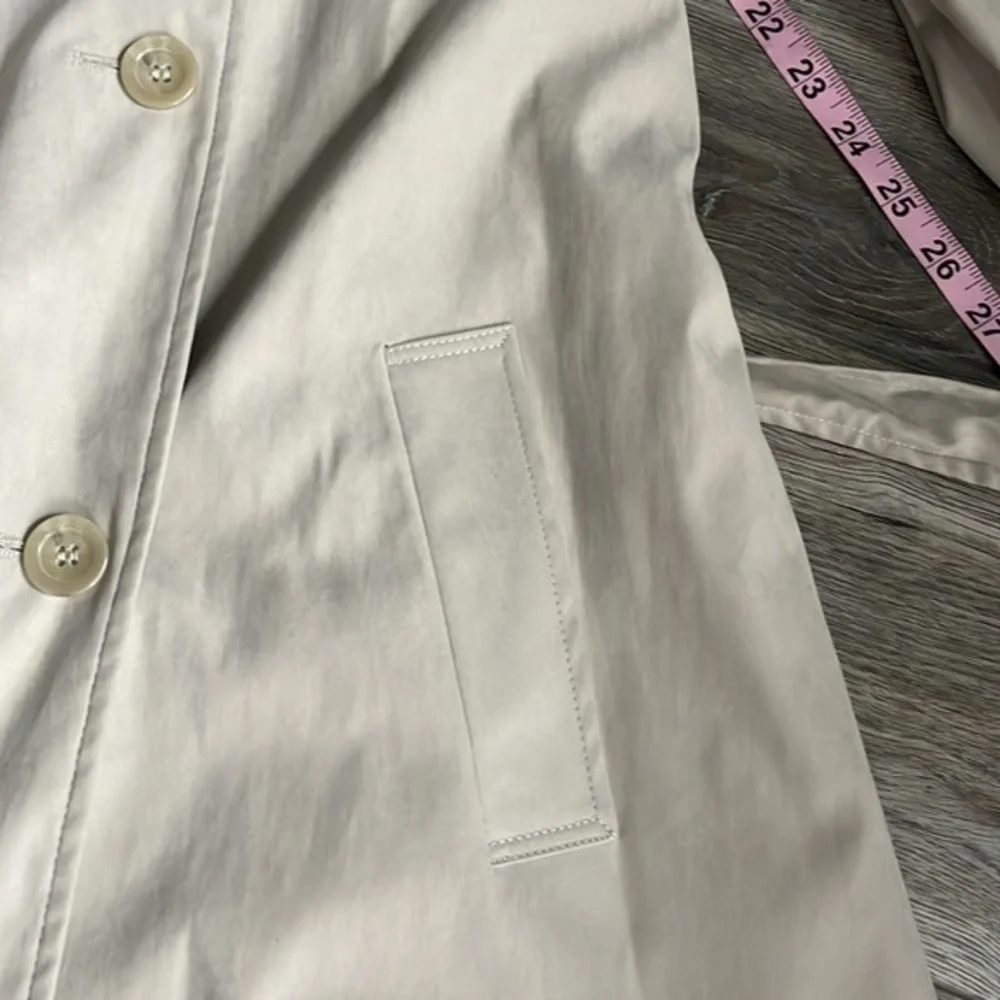Liz Claiborne jacket like new size large cream double breasted outdoor
